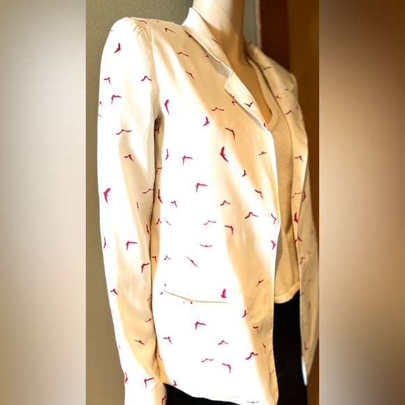PJK cream open blazer with tiny red abstract birds. Rayon but feels like silk. - Picture 7 of 10